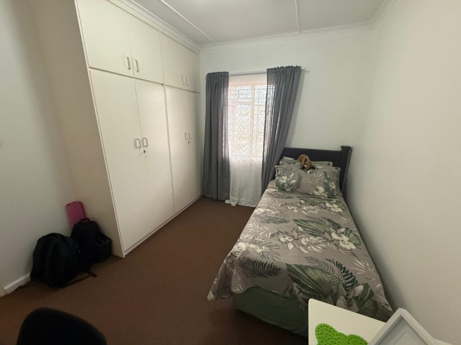 4 Bedroom Property for Sale in Somerset Park Western Cape